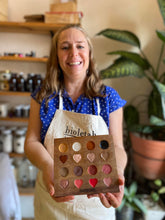 Cargar imagen en el visor de la galería, CURSO MAQUILAJE ECOLOGICO ONLINE (SIN MATERIALES)
